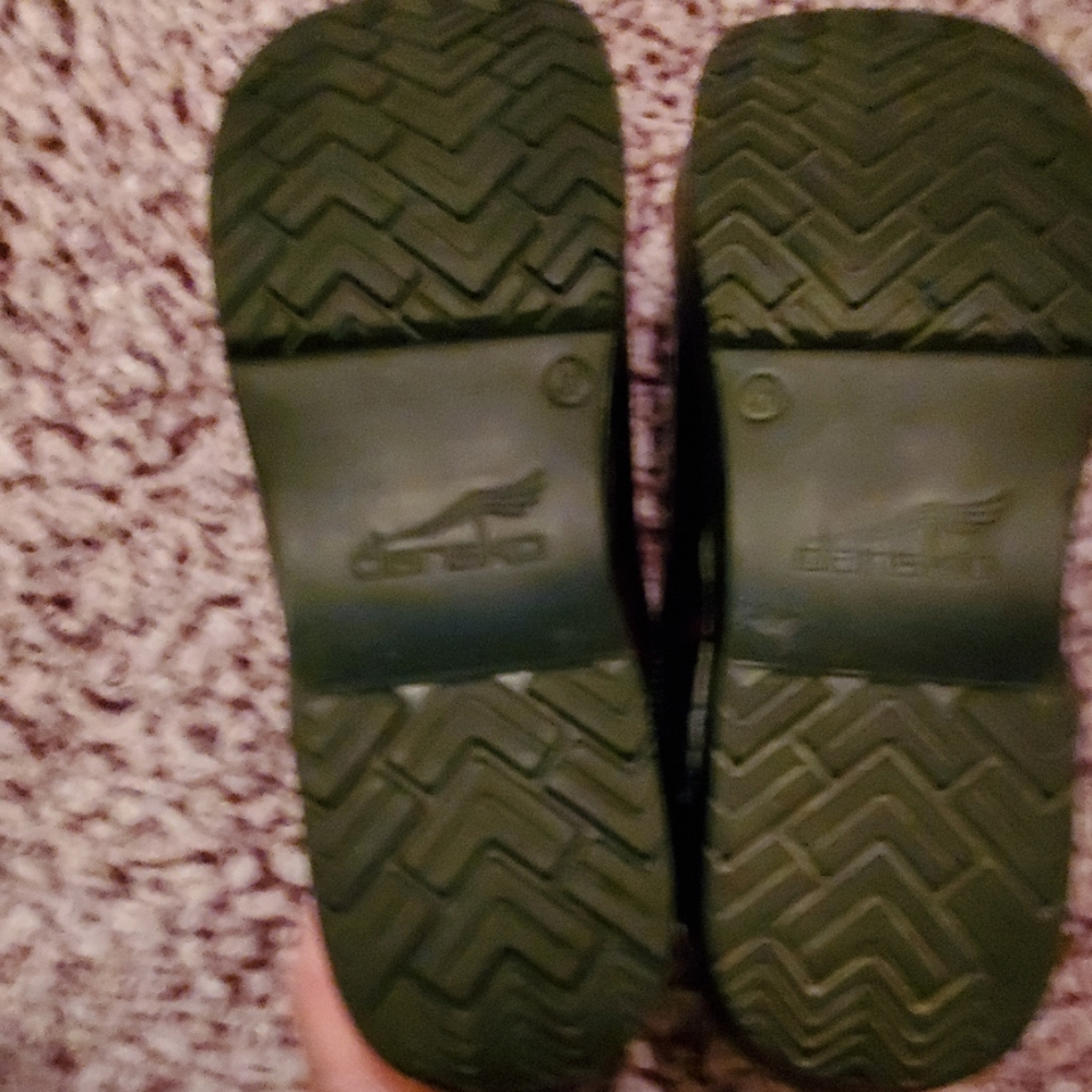 Shoes - Picture 6 of 8